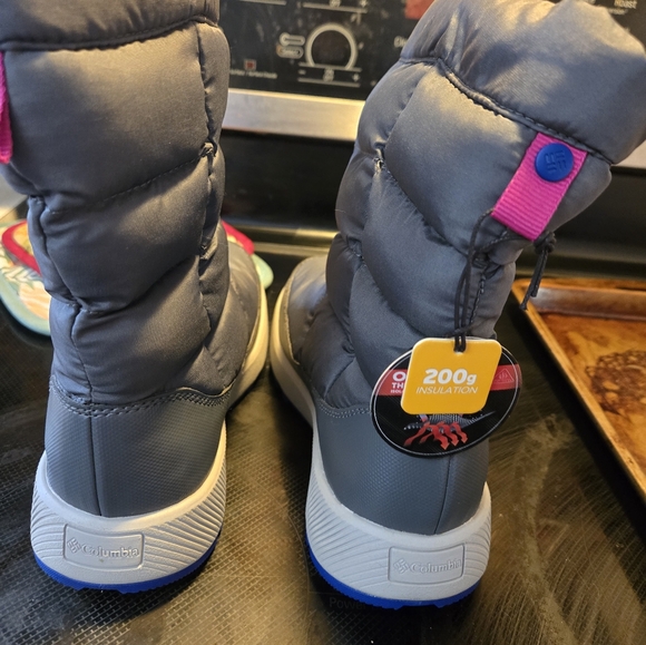 Womans Columbia waterproof snow boots - Picture 5 of 10